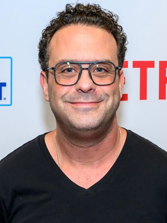 Headshot of Joe Derosa